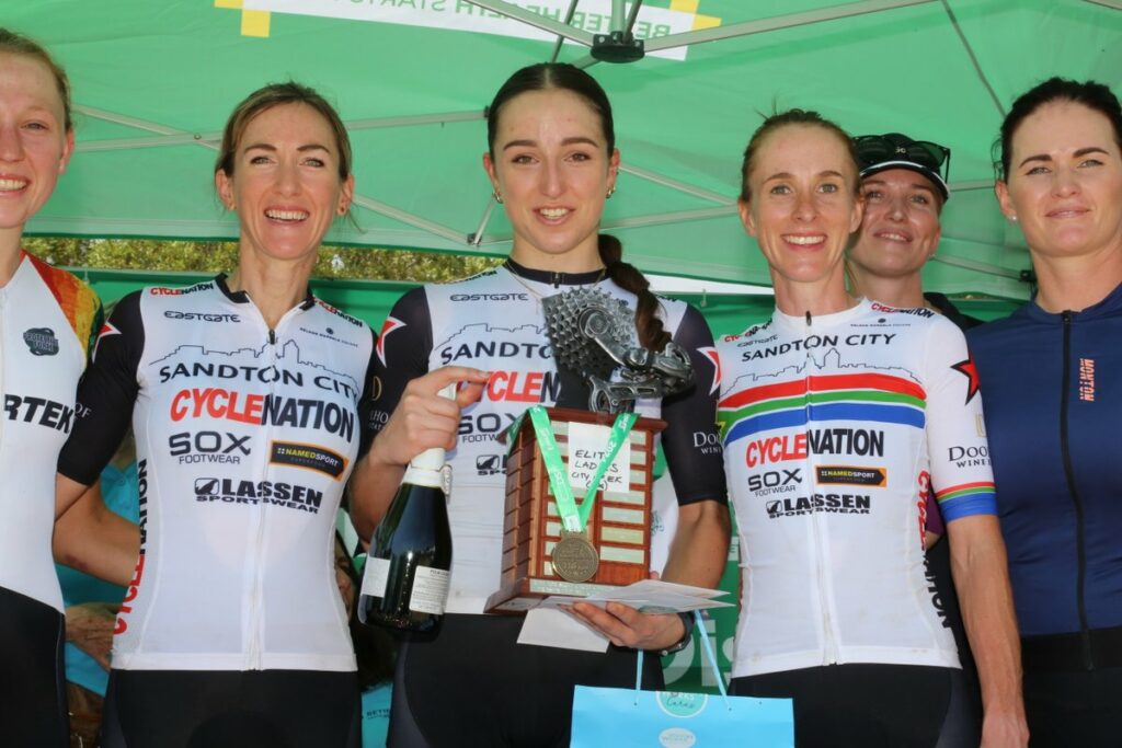 Lisa Bone flanked by Carla Oberholzer (R) and Joanna Van De Winkel (L)